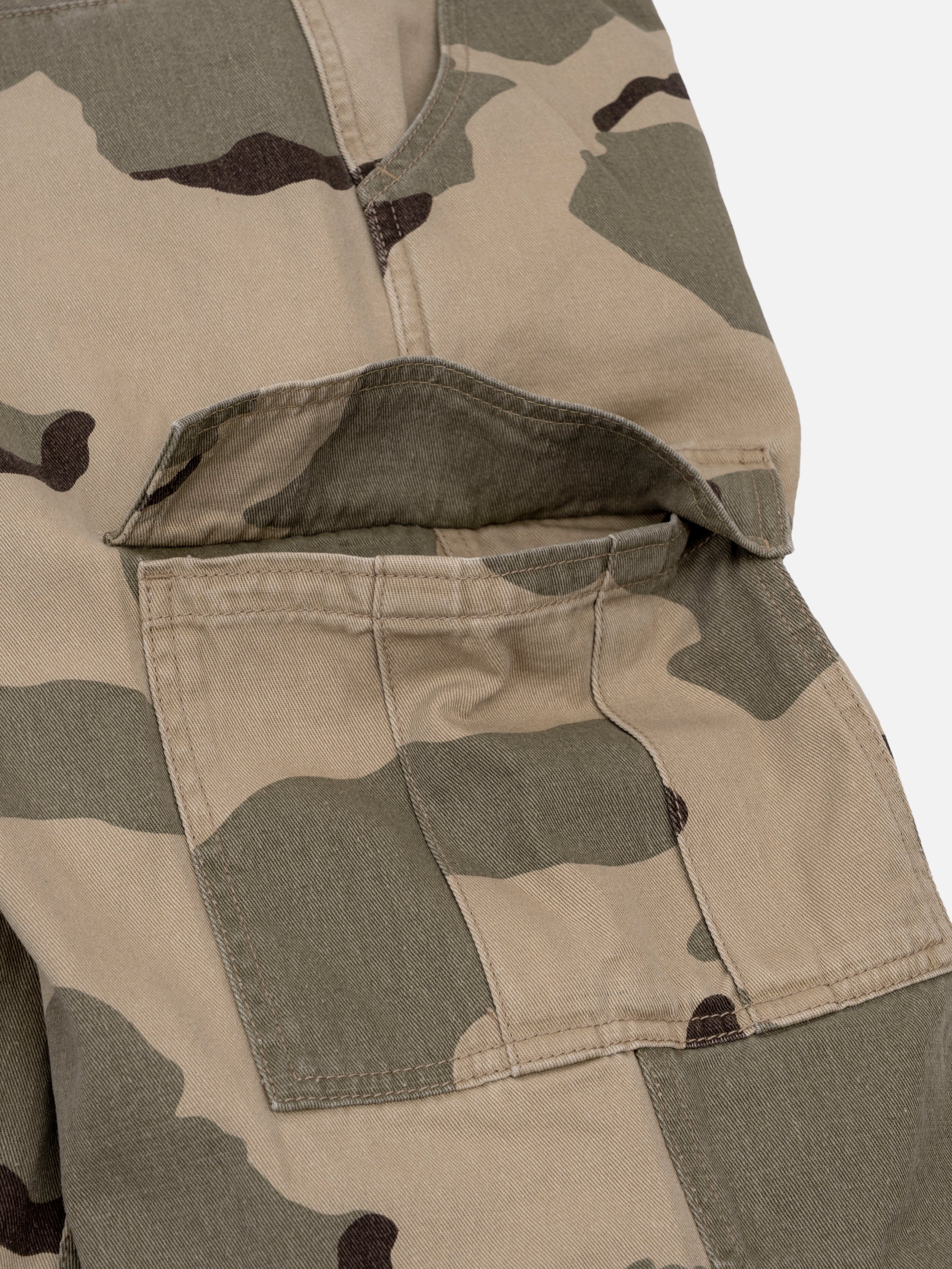 Cropped Camouflage Shorts / Desert Camo (デザートカモ